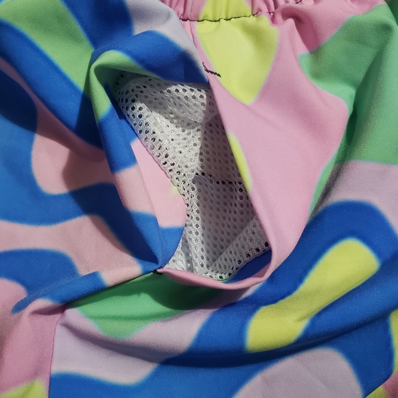 Women's Pastel Abstract Athletic Shorts - Picture 4 of 5